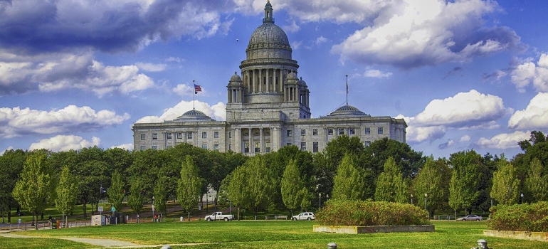 Rhode Island Capitol surrounded with greenery.