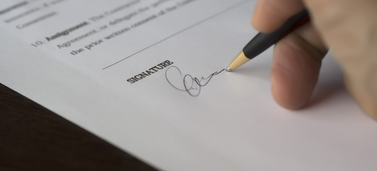 Puting signature on contract