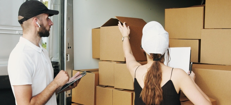 Professional movers that helping when moving to Colorado