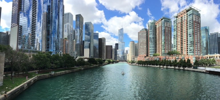 a view of Chicago buildings over the river